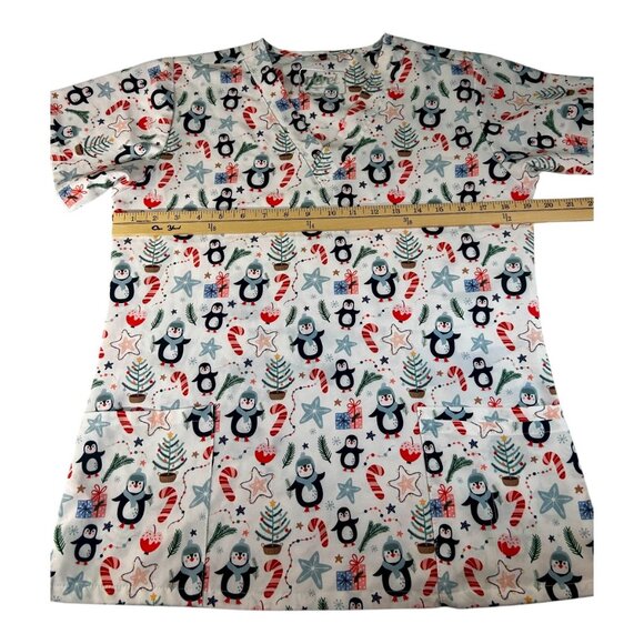 🐧🎄 REVEL Penguin Christmas Scrub Top • Size Medium 🎄🐧 - Picture 6 of 6